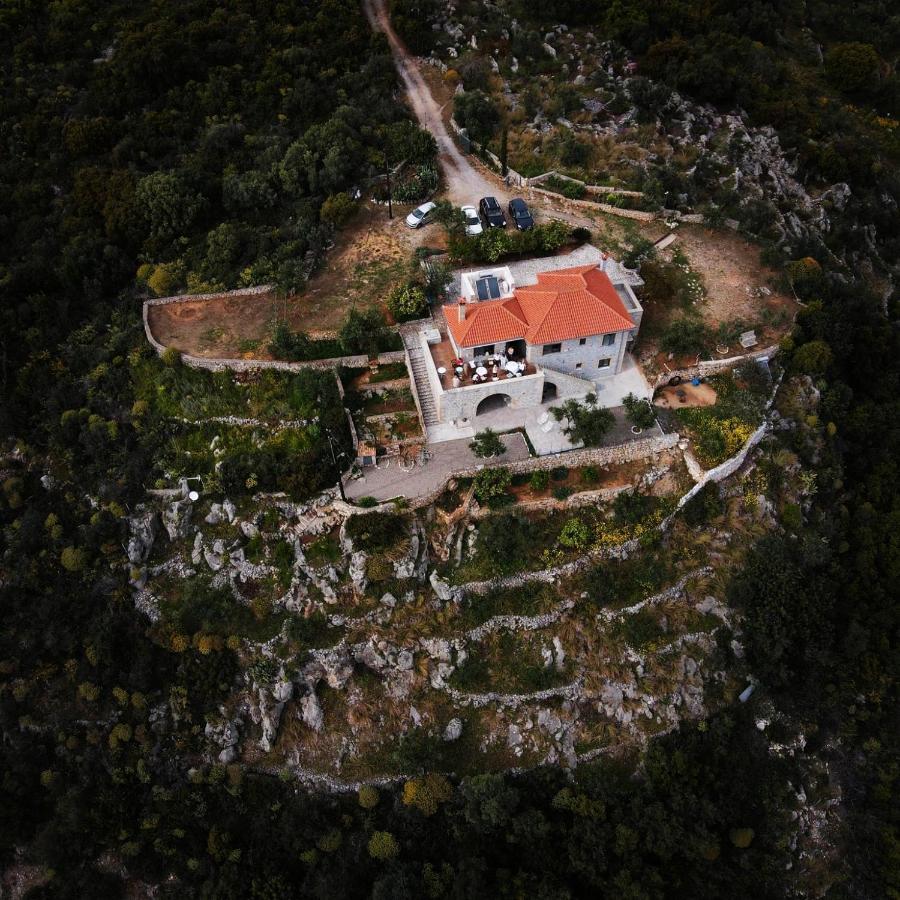Villa Athina'S Stone House In Kardamyli Exterior foto