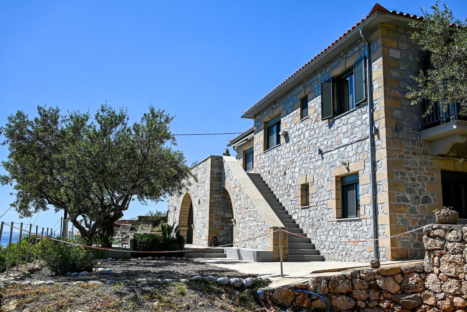 Villa Athina'S Stone House In Kardamyli Exterior foto