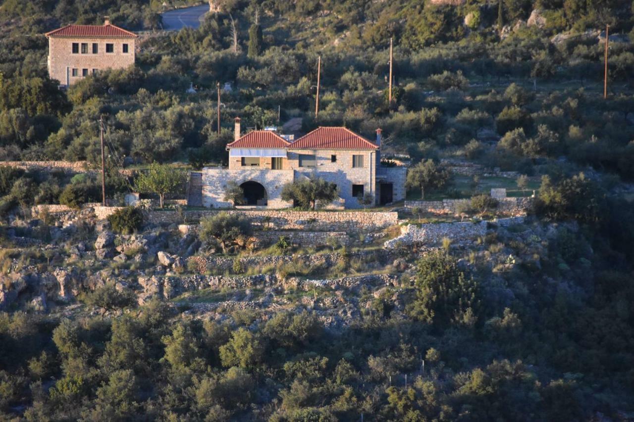 Villa Athina'S Stone House In Kardamyli Exterior foto
