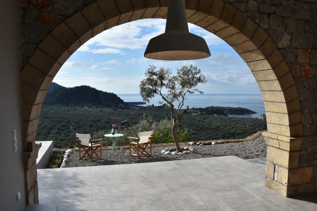 Villa Athina'S Stone House In Kardamyli Exterior foto